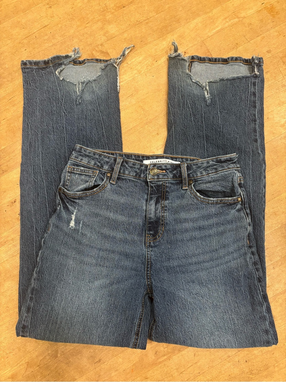 Celebrity Pink Medium Wash wide Leg Jeans with Distressed Hems Sz 3/26